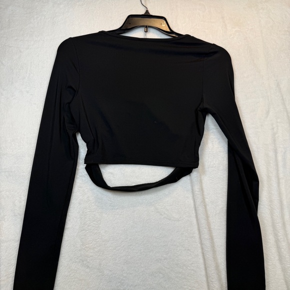 Shein Cropped Top Womens Size Large Black Cut out 90s Long Sleeve Goth Grunge - Picture 9 of 9